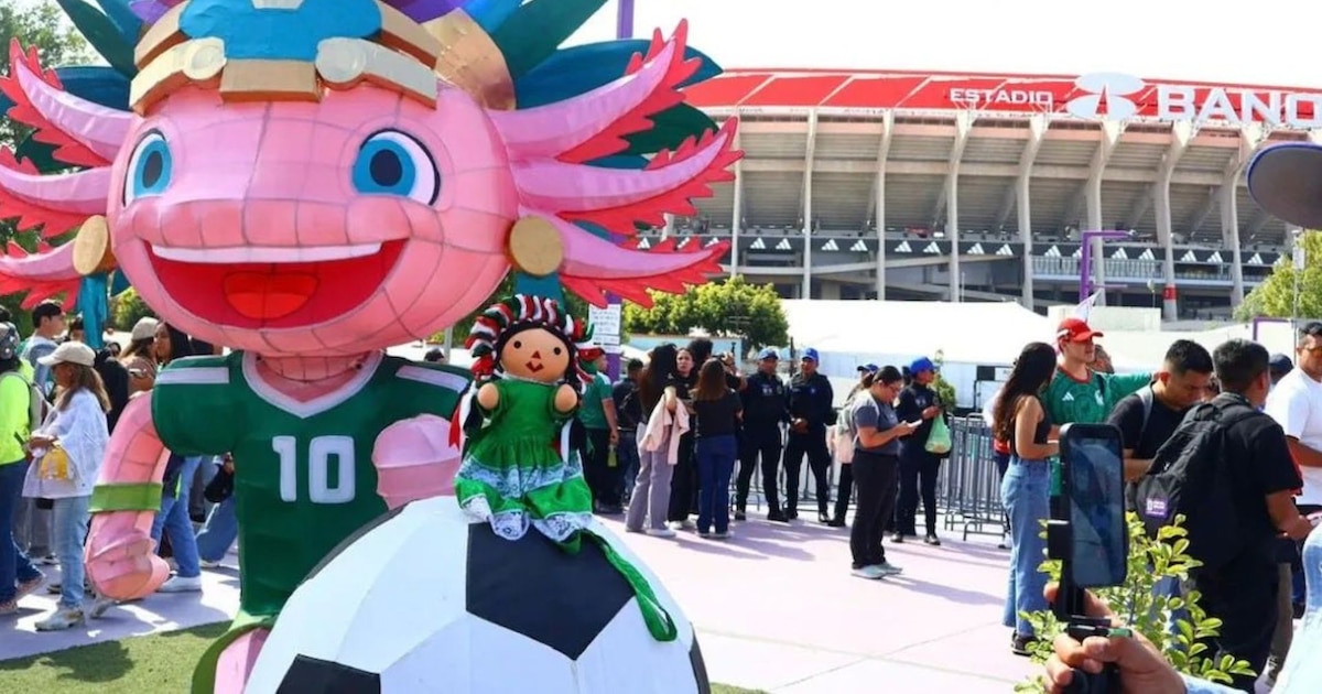 Gobierno de CDMX desmiente que FIFA ordenara retirar el ajolote monumental previo al Mundial 2026