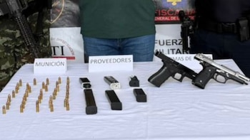 El operativo en Chiriguaná permitió incautar armas destinadas a fortalecer la estructura criminal del Clan del Golfo - crédito prensa Ejército Nacional