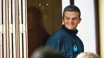 La película que visibiliza el síndrome de Tourette desde el humor y la conciencia social: su actor ya es favorito para ganar el Oscar después de triunfar en los BAFTA