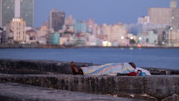 Crisis demográfica en Cuba: las muertes duplicaron a los nacimientos en 2025 y la población envejece