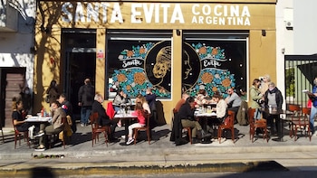 “Fue hermoso mientras duró”: cierra un restaurante de Palermo que se definía como peronista