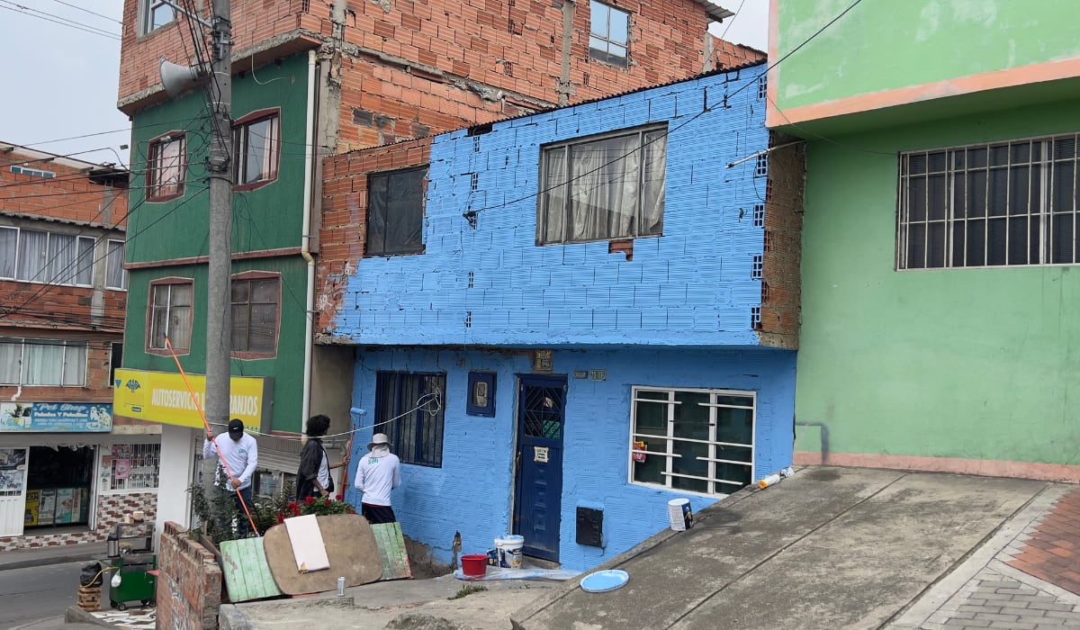 Más de 500 casas serán embellecidas con un mural y 400 familias accederán a servicios comunitarios integrales en Colonia Simi. (Droguerías del Dr. Simi)