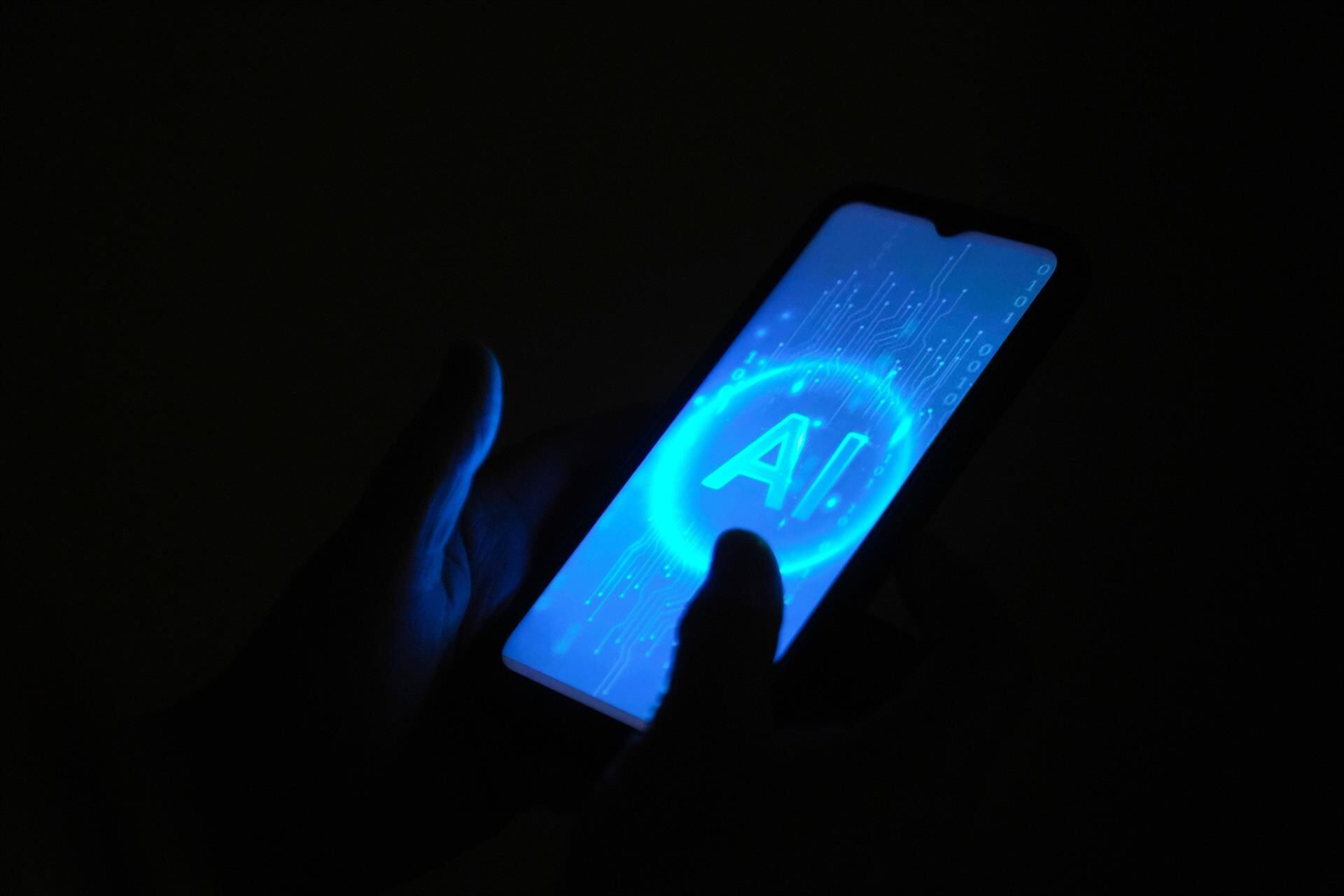 La Comisión Europea planteará rebajar las medidas de protección de datos del RGPD en favor de la IA y la competitividad