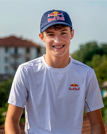 Mattia Colnaghi firmó un acuerdo