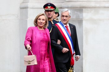 El presidente de Chile, Sebastián Piñera, y la primera dama chilena, Cecilia Morel. EFE/Alberto Valdés/Archivo