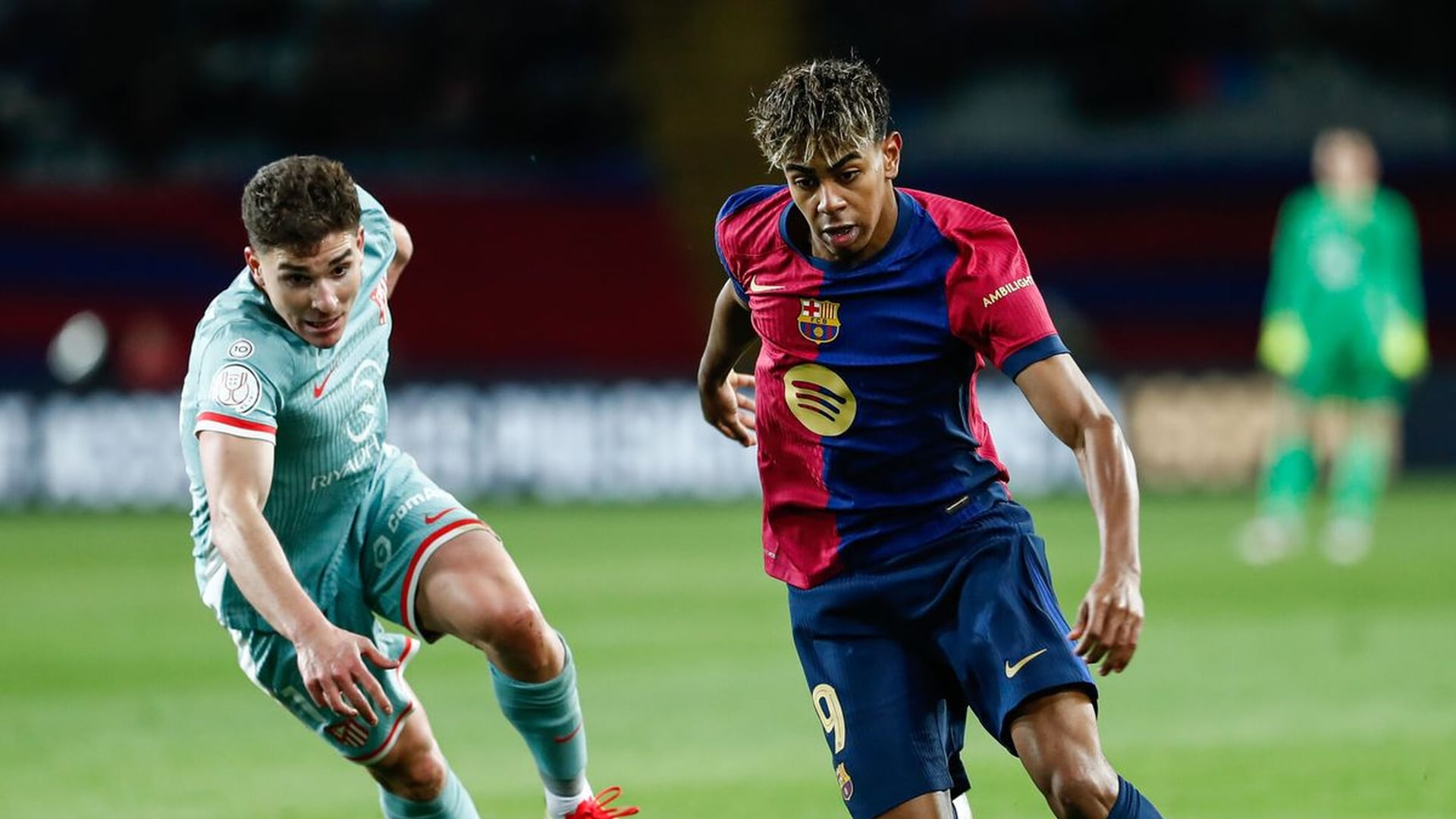 Ambos equipos se enfrentaron el fin de semana en la liga española con victoria para los de la ciudad condal con gol de Robert Lewandowski en los últimos minutos del encuentro. (Europa Press)