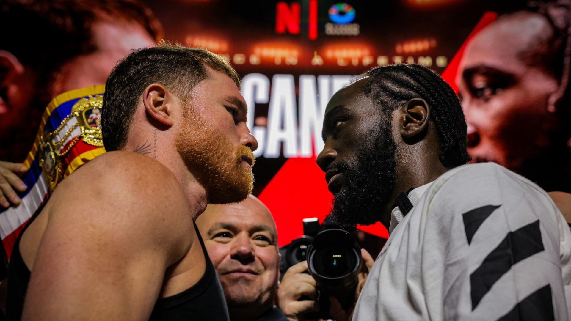 Canelo Álvarez y Terence Crawford tuvieron su último careo rumbo a la pelea que sostendrán este sábado 13 de septiembre (X@Turki_alalshikh)