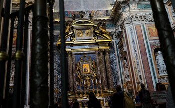 Los restos de Francisco descansarán