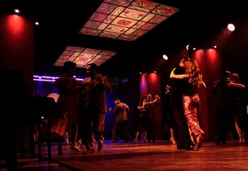 Salón Marabú ofrece resistencia y