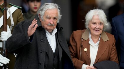 Lucía Topolansky, esposa de José Mujica, habló de las sesiones de radioterapia: “Es como que te agarraran a piñazos”