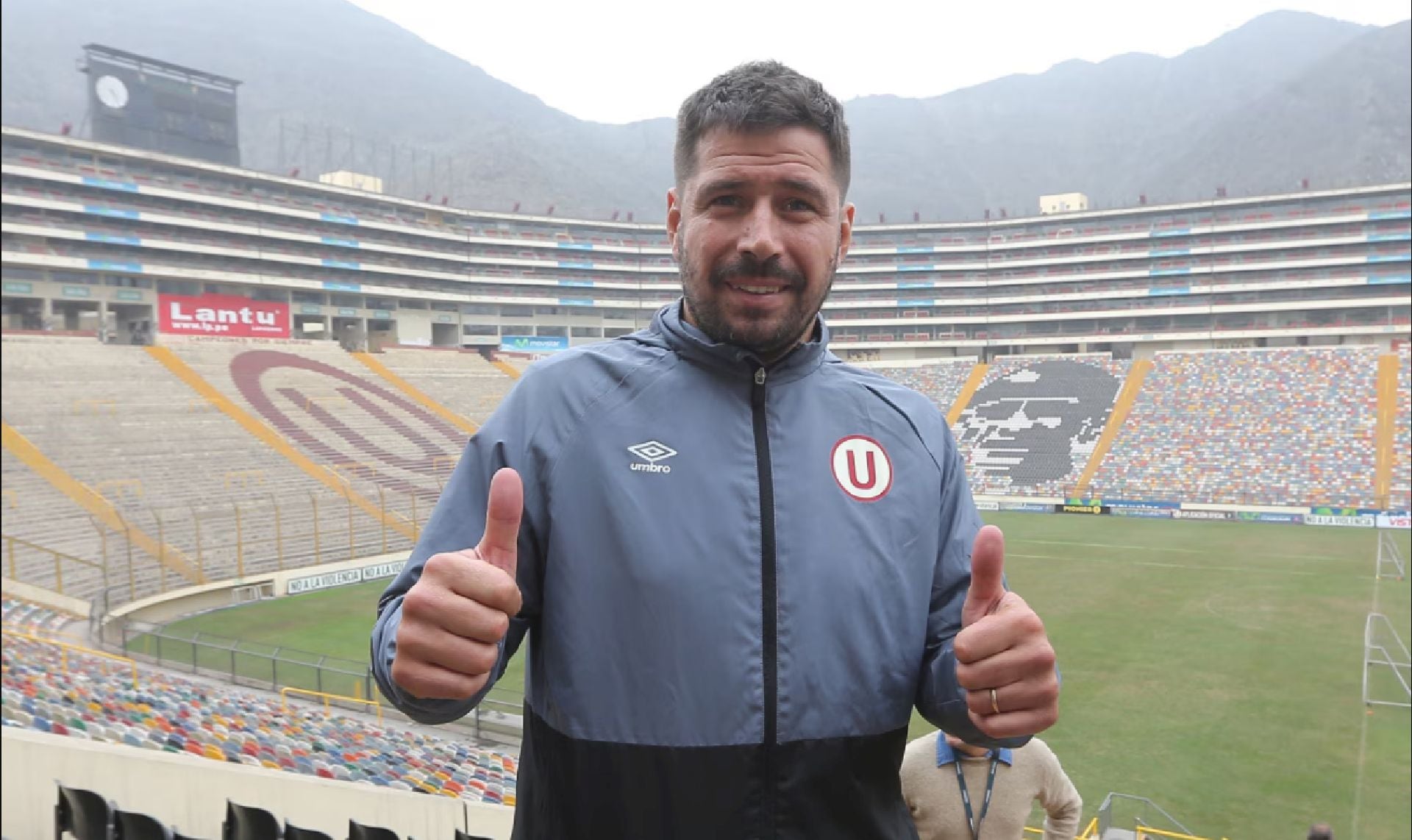 El exdelantero Mauro Cantoro exige que Jorge Araujo sea confirmado como entrenador principal de Universitario de Deportes durante toda la temporada 2026, respaldando su experiencia y conocimiento pleno del plantel crema en momentos de incertidumbre institucional (Universitario de Deportes)