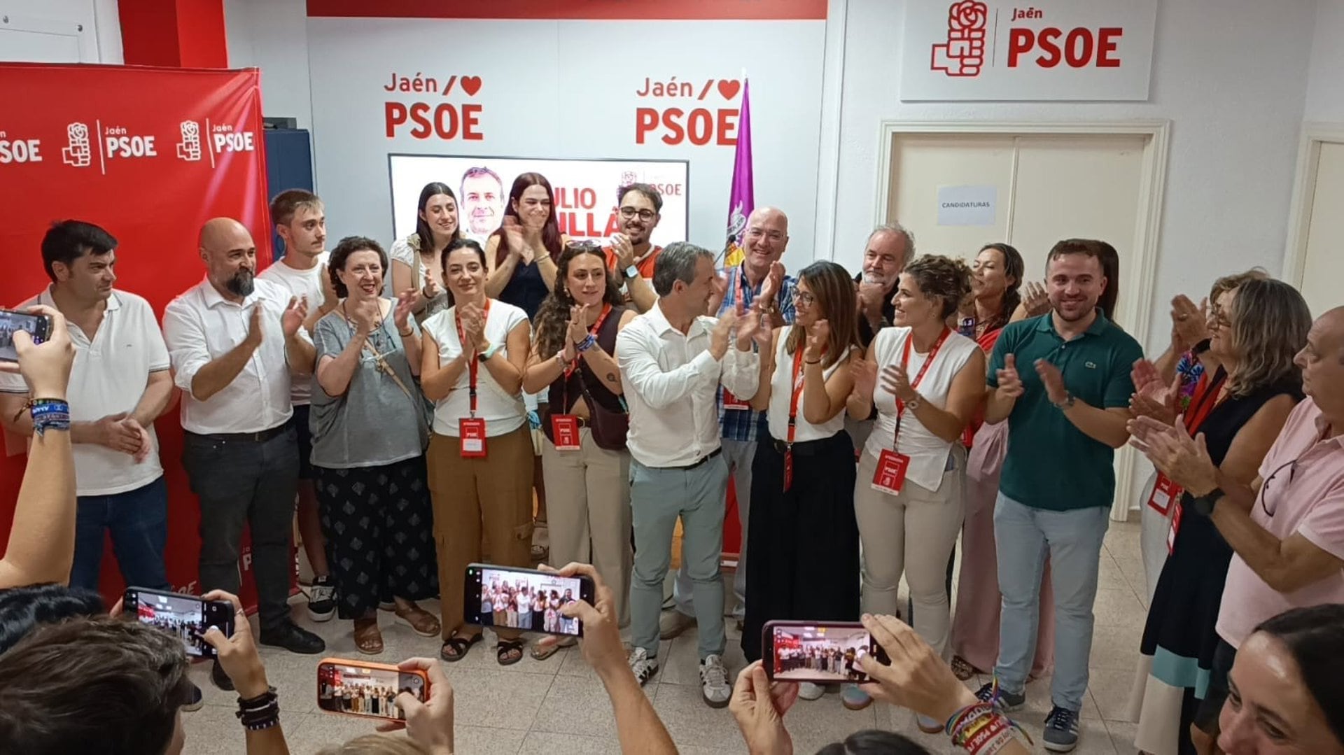 26/09/2026 El secretario general del PSOE de Jaén y alcalde de la capital, Julio Millán, tras ser reelegido como candidato a la Alcaldía..El secretario general del PSOE de la capital y alcalde de Jaén, Julio Millán, ha sido reelegido candidato a la Alcaldía de la capital jiennense con el 70 por ciento de los votos de la militancia en un proceso de primarias abierto por él mismo tras renunciar a la designación automática que como alcalde le asistía.ANDALUCÍA ESPAÑA EUROPA JAÉN POLÍTICAPSOE DE JAÉN