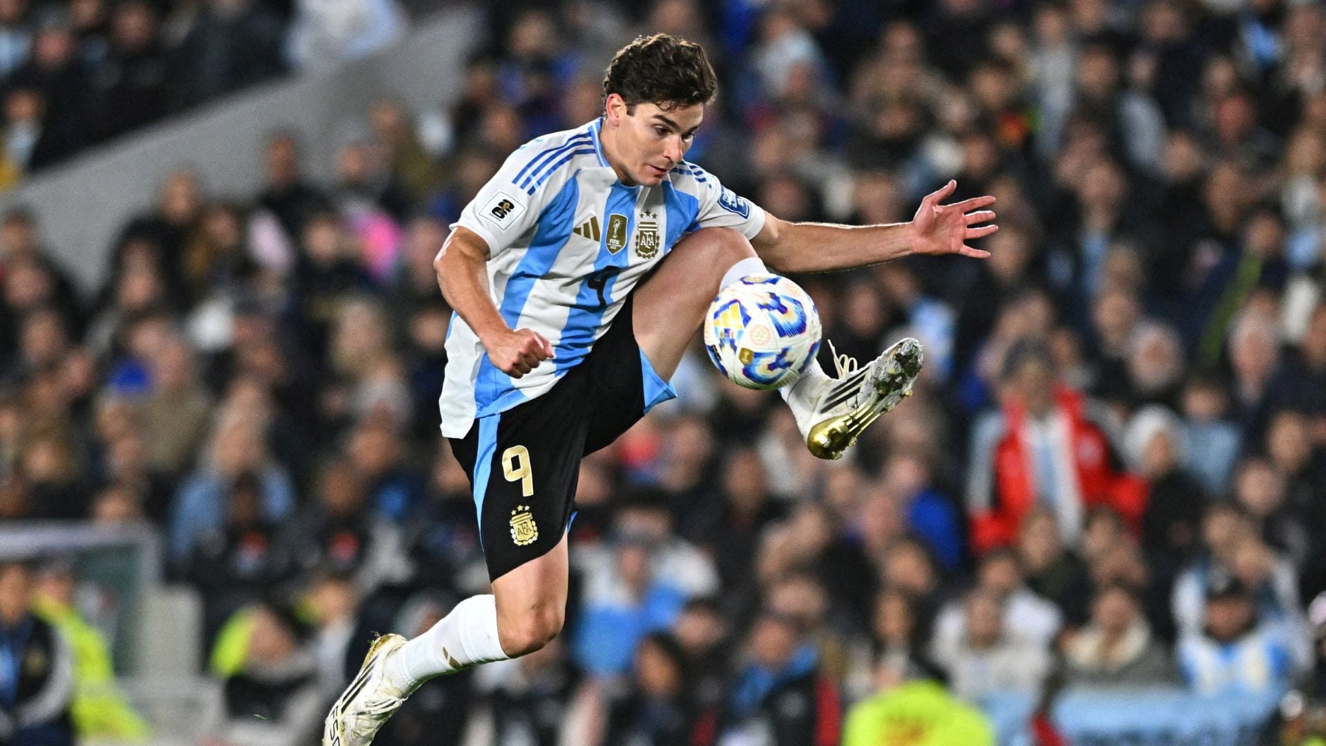 Julián Álvarez es el jugador más valioso de la selección argentina. (Reuters)