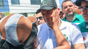 A Camacho le piden selfies