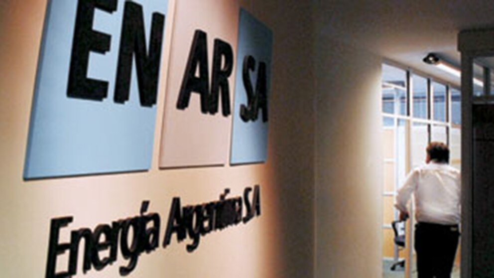 El Gobierno pone en marcha la privatización de Transener y da el primer paso para desarmar Enarsa