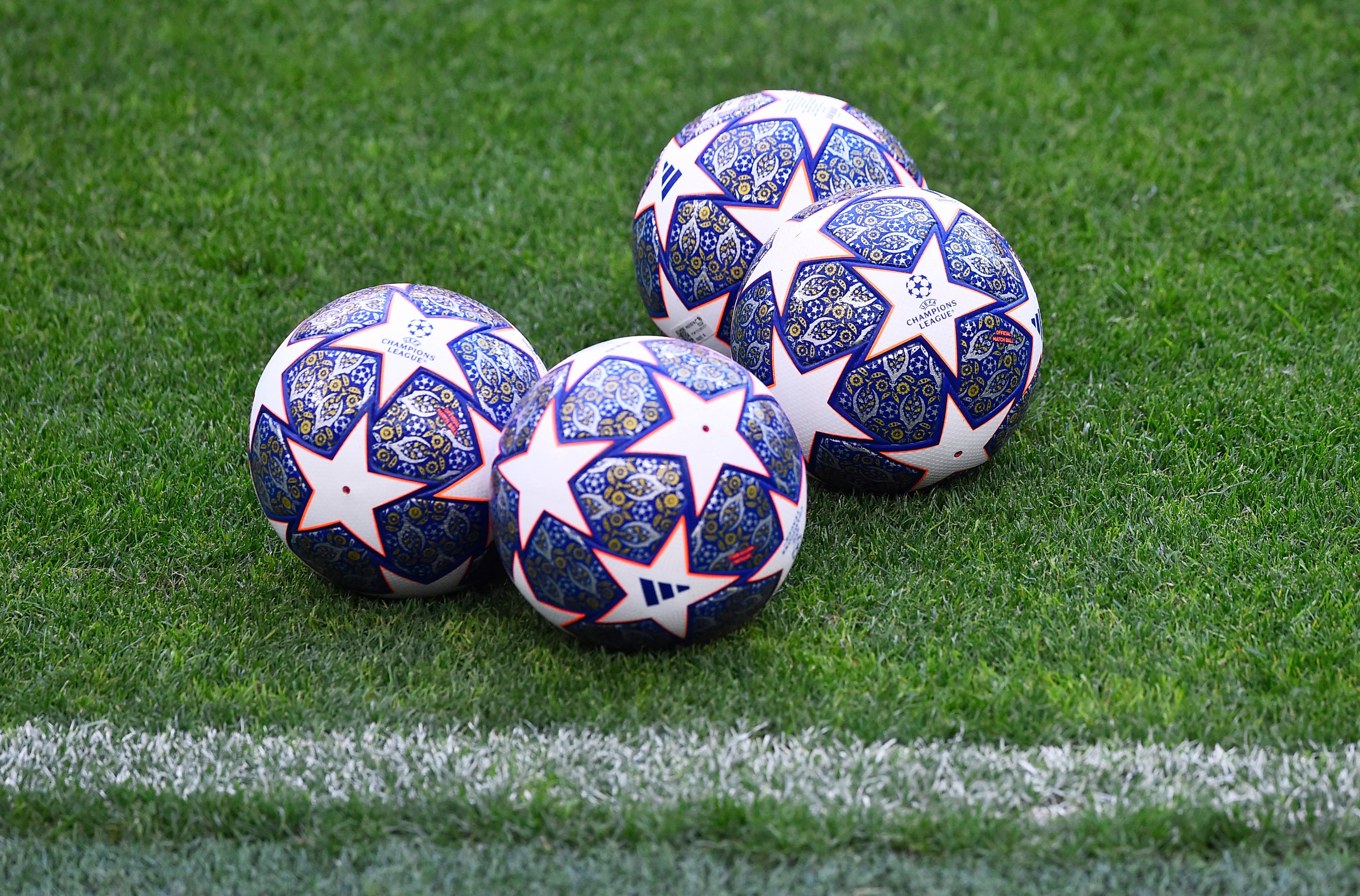 El último partido con pelota Adidas, con diseño de estrellas, será la final de la Champions League en junio del 2027 (REUTERS/Massimo Pinca)