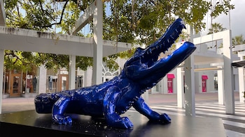 El artista francés Richard Orlinski