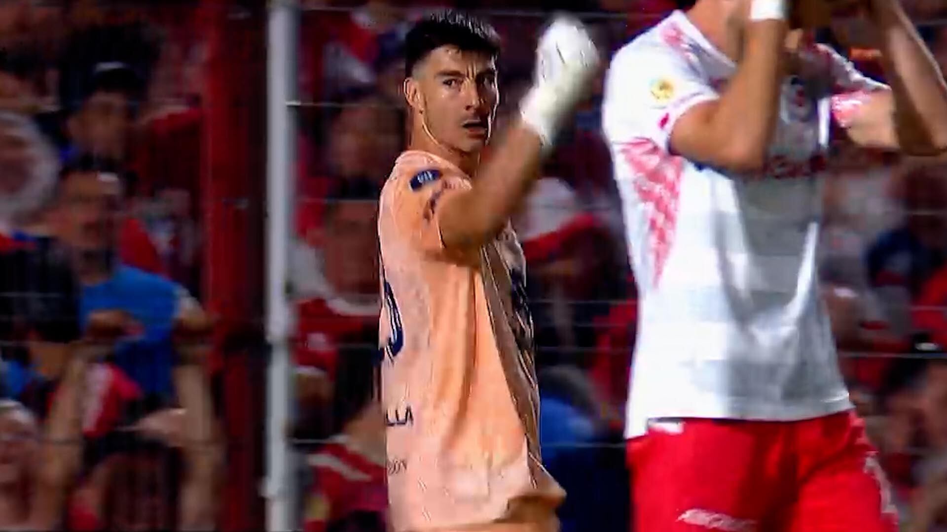 Entró por lesión, atajó un penal, lo repitieron y lo volvió a tapar: Marinelli, el héroe de Independiente Rivadavia en la Copa Argentina