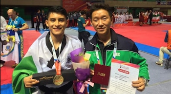 William Arroyo gana la medalla de oro en la modalidad individual varonil de poomsae con 8.820 puntos, la calificación más alta de la competencia. (Federación Mexicana de Taekwondo)