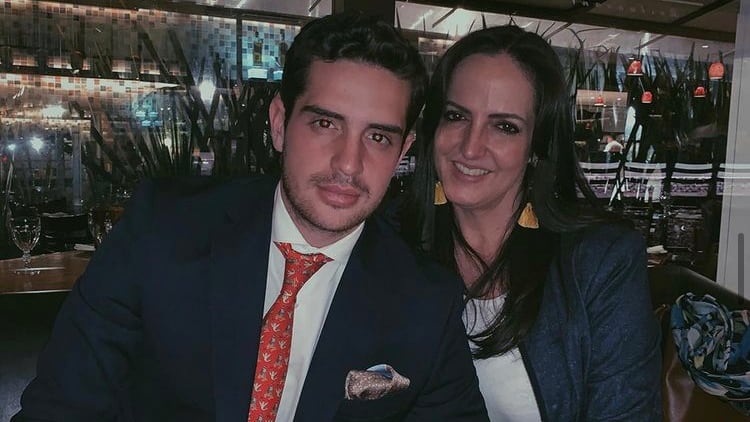 Juan José Lafaurie, hijo de María Fernanda Cabal y José Félix Lafaurie, recibió un subsidio como