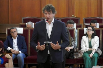 El hermano del presidente del Gobierno, David Sánchez, durante su declaración (EFE / Captura señal de la Audiencia Provincial de Badajoz)