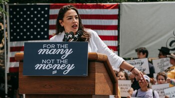 Ocasio-Cortez pide el voto por