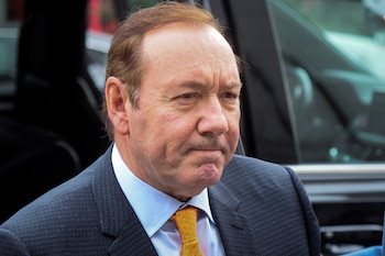 El actor Kevin Spacey llega