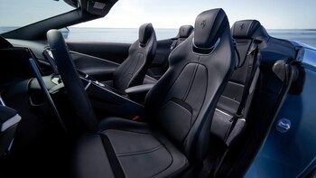 El interior adopta la configuración