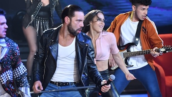 Cachete, Fiorella y su equipo