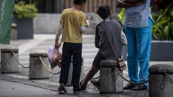 Capturan a una mujer en