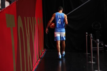 Luis Scola se retiró como