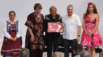 La gobernadora Delfina Gómez puso