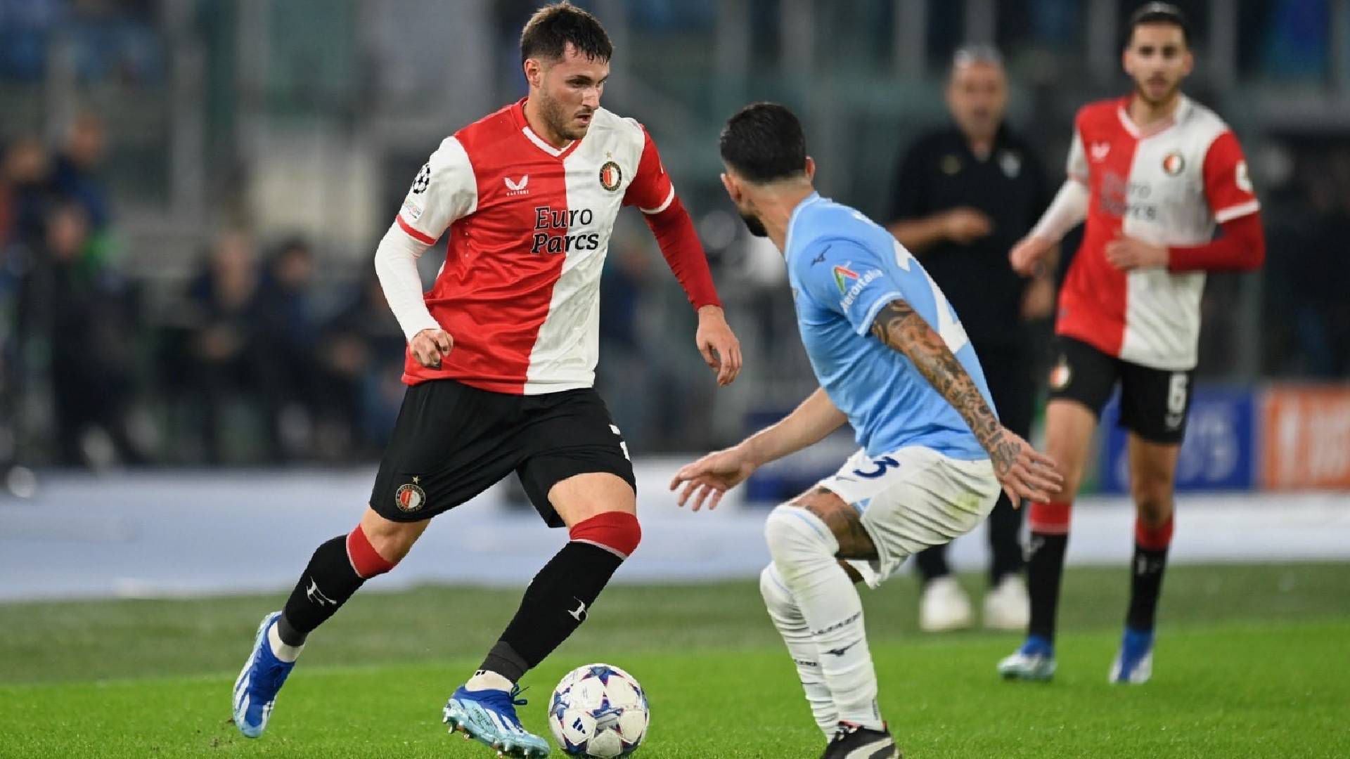 Santiago Giménez fue uno de los mejores delanteros en la Eredivisie la temporada pasada (X Santiago Giménez)