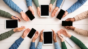 Italia pone en marcha Discover, un espacio pionero contra la dependencia de redes sociales en menores