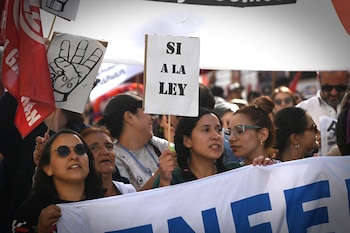 Marcha contra los vetos de Milei - Garrahan - Universidades - Financiamiento