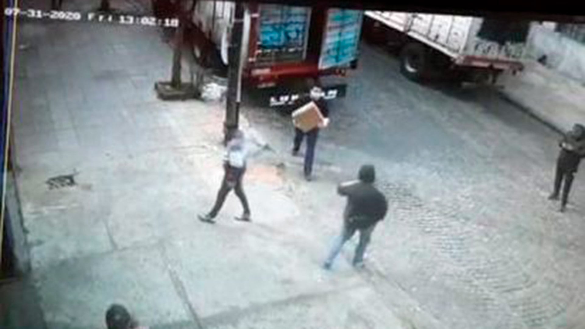 Activistas del Sindicato de Camioneros bloquean la empresa Andar Transportadora