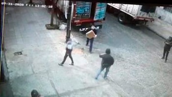 Activistas del Sindicato de Camioneros bloquean la empresa Andar Transportadora