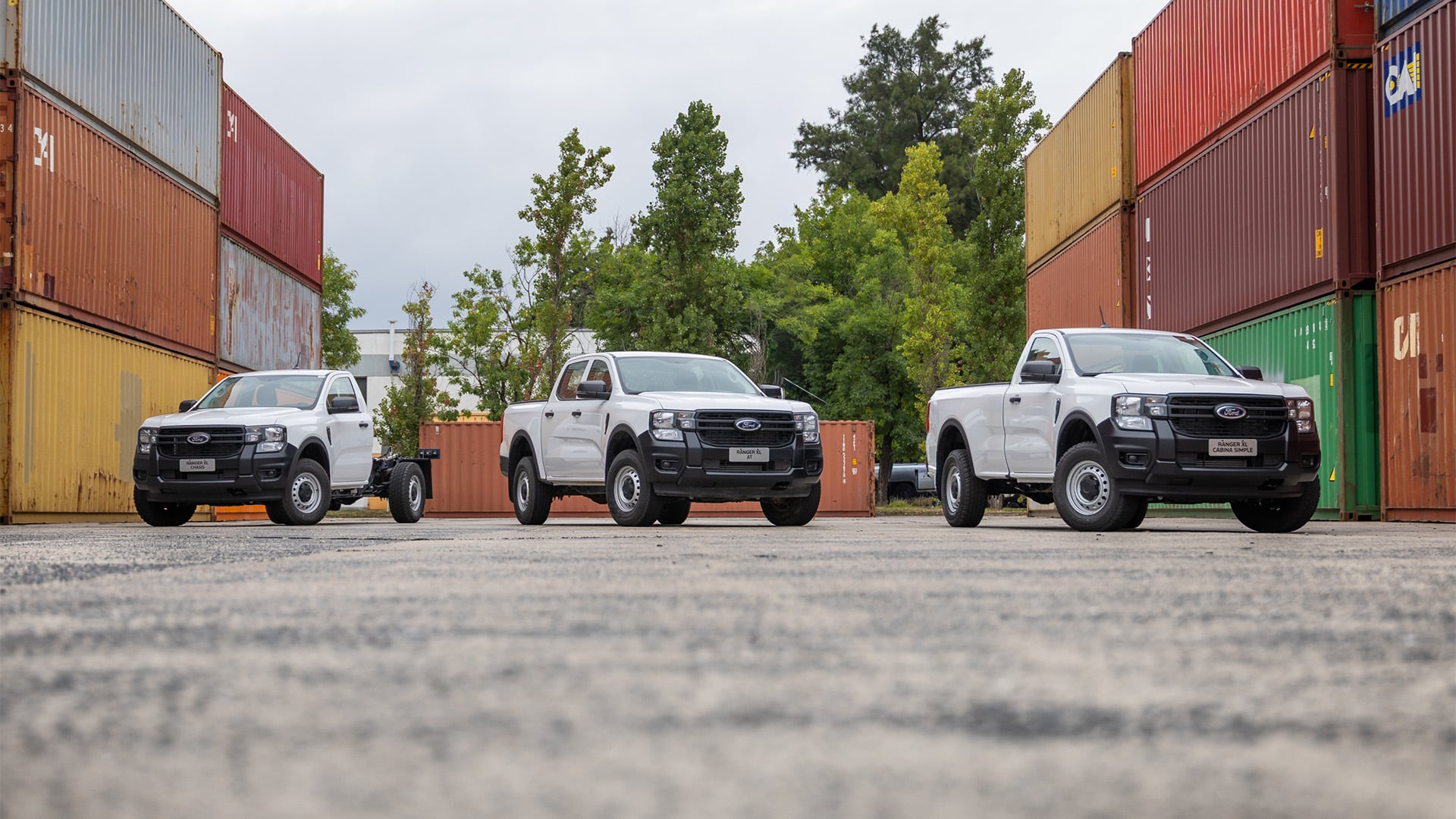 Nuevas versiones de Ford Ranger, incluyendo modelos de cabina simple con chasis y con caja, y una Ranger XL doble cabina automática, son lanzadas en Argentina. (Ford Argentina)