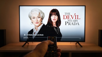 Dónde ver ‘El diablo viste a la Moda’ en streaming desde Perú, antes del estreno de su secuela