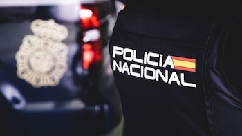 A prisión provisional por encerrar y encadenar a su novia de 18 años en un piso de Sevilla: la mujer presentaba signos de desnutrición