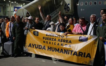 El primer vuelo con mexicanos