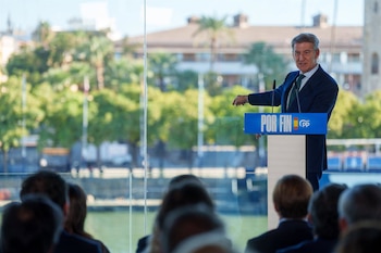 21/10/2026 El presidente del PP, Alberto Núñez Feijóo, interviene en un acto de precampaña celebrado en Sevilla. A 21 de octubre de 2026 en Sevilla, Andalucía (España). El presidente del PP, Alberto Núñez Feijóo, y el presidente del PP-A y de la Junta de Andalucía, Juanma Moreno, participan en un acto público de precampaña sobre vivienda. La jornada comienza con un coloquio con expertos moderado por Juan Bravo, vicesecretario de Hacienda, Vivienda e Infraestructuras del PP.
POLITICA
Francisco J. Olmo - Europa Press