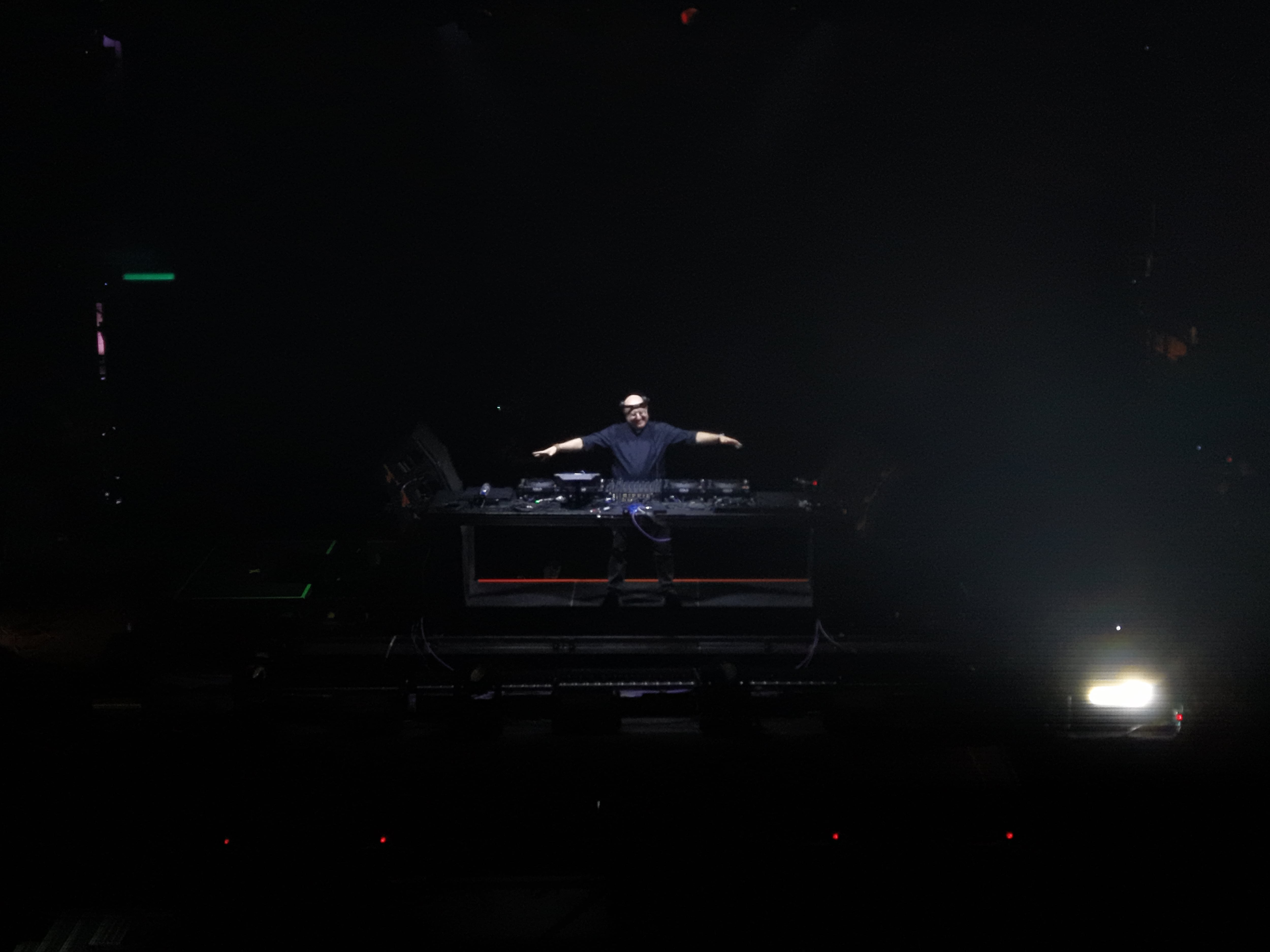 Miles de personas participaron de una celebración singular que combinó espiritualidad y beats en el corazón porteño (RS Fotos)