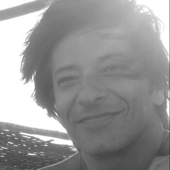 Gustavo Marra a lo largo