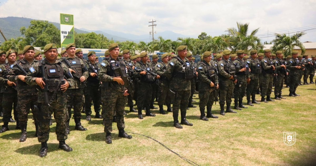 Gobierno de Asfura entrega 60 radiopatrullas y 48 motocicletas a la PMOP para reforzar seguridad en el norte de Honduras
