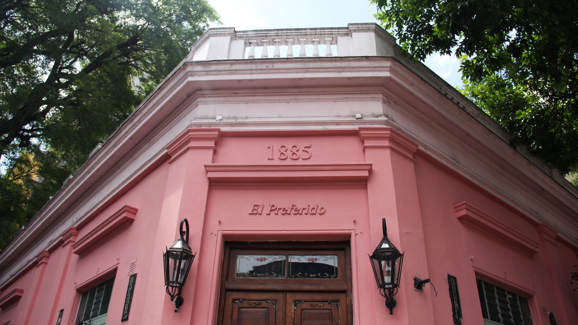 El tradicional local El Preferido de Palermo reabrió en 2019 tras la adquisición de Pablo Rivero y Guido Tassi. (Matías Baglietto)