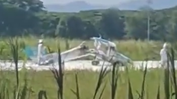 Avioneta de instrucción se accidentó en aeropuerto de Cartago y se partió en dos: estudiante a bordo salió ilesa
