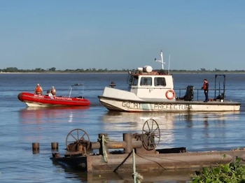 Se metió a nadar y no salió del agua: la dramática búsqueda de un adolescente de 16 años en el río Paraná - Image 2