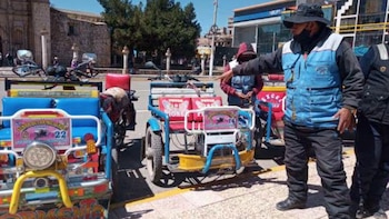 Basándose en los 'taxicholos', personas