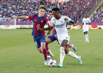 Gavi y Vinicius en el